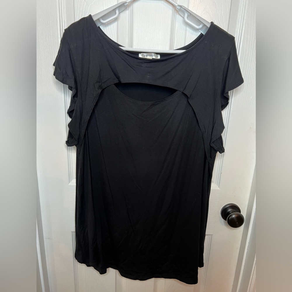Emerald brand size 3X black top with cut out
